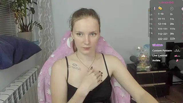 Mary Blu online show from November 2025 10:41:02 PM