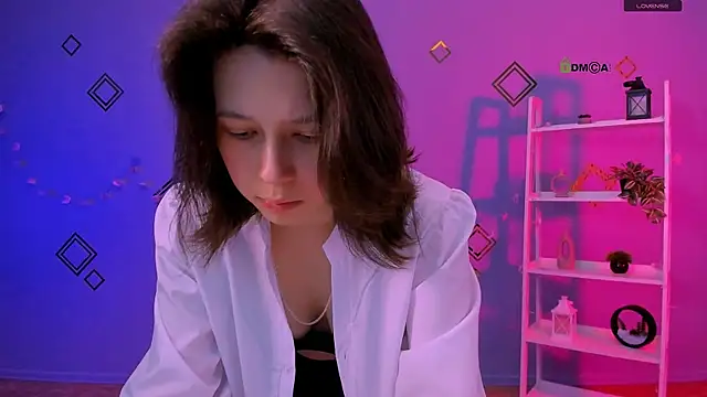 aria wild  online show from April 2026 07:05:01 PM