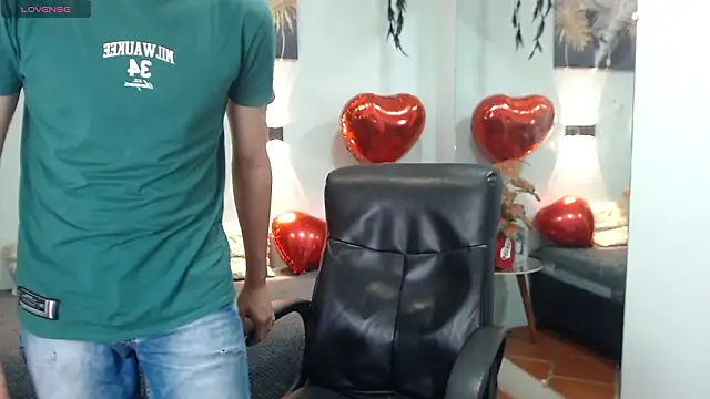 Roccoallegeri online show from March 2026 11:49:02 AM