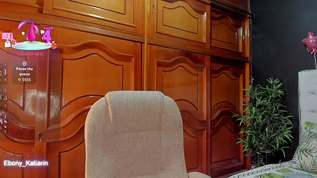 ebony katterin online show from April 2026 11:28:01 AM