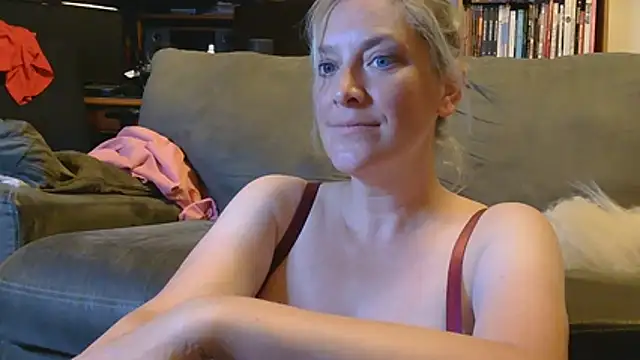 Snapshot of MistyMountains96 chatting on June 2026 03:09:02 AM MistyMountains96 online show from June 2026 03:09:02 AM