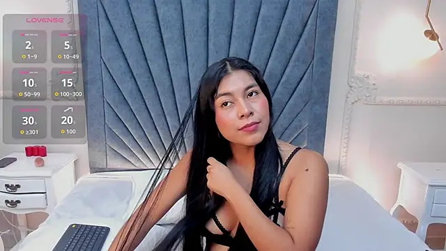 Leandra-Johnson online show from May 2026 01:52:01 PM