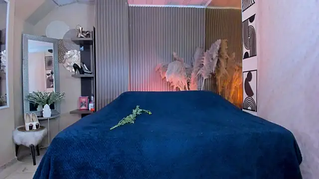 KiaraXMilf online show from April 2026 08:20:02 PM