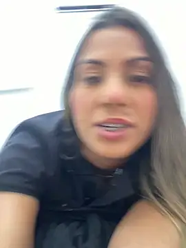 kifanyy online show from April 2026 06:43:02 PM