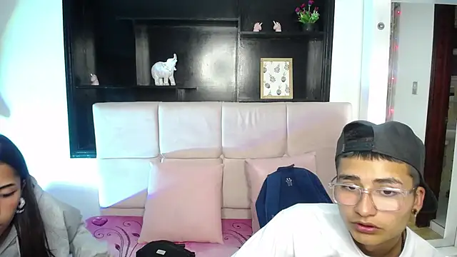  chloe 1 online show from April 2026 03:22:02 AM