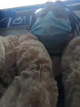 Naomimolie online show from April 2026 11:27:01 AM