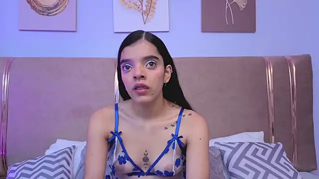 Thalia parkerr  online show from April 2026 12:18:01 PM