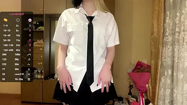 waumeoww online show from April 2026 09:19:01 PM