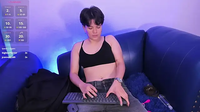 TallSnuSnu online show from April 2026 08:37:01 PM