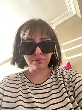 Snapshot of edeece chatting on March 2026 03:18:01 PM edeece online show from March 2026 03:18:01 PM