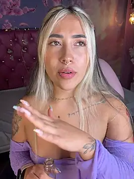 ManuelaVeeleez online show from July 2026 04:19:01 AM
