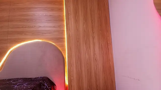 kiara lp online show from April 2026 03:11:01 AM