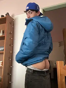 Lucasss2204 online show from June 2026 03:36:01 PM
