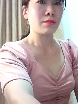 Snapshot of Bondgirl_9 chatting on March 2026 09:18:02 PM Bondgirl 9 online show from March 2026 09:18:02 PM