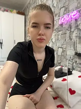 KayShaw online show from June 2026 03:35:02 AM