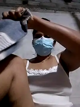 nilkirilli online show from April 2026 09:50:01 PM