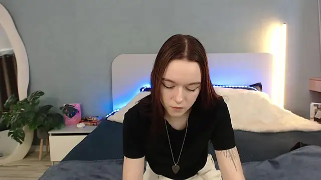 SunyLily online show from April 2026 06:16:02 AM