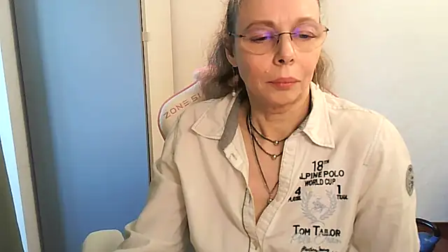 Helly nana online show from March 2026 01:11:01 PM