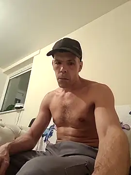 Snapshot of hulllad40 chatting on March 2026 08:15:02 PM hulllad40 online show from March 2026 08:15:02 PM