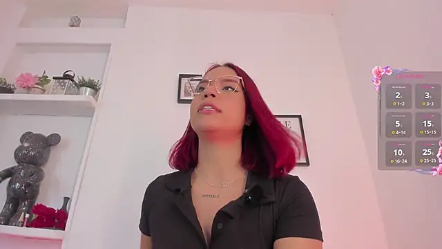 Im Scarlett  online show from April 2026 06:17:01 PM