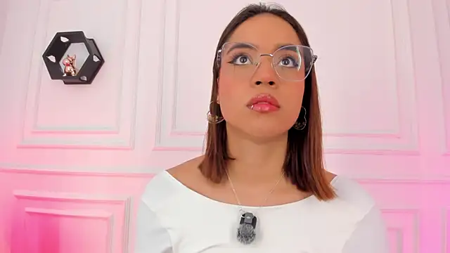 Snapshot of Im_Scarlett_ chatting on July 2026 05:37:02 PM Im Scarlett online show from July 2026 05:37:02 PM