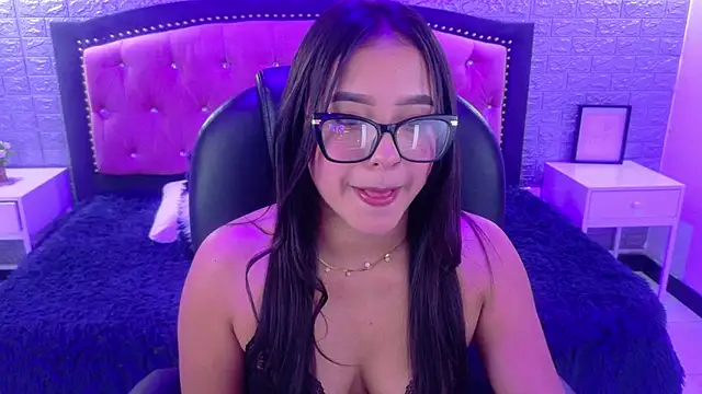 Mia sthone online show from March 2026 03:23:02 AM