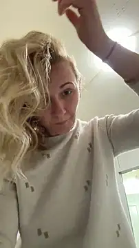 Snapshot of Secret_Ladyx chatting on May 2026 10:55:02 AM Secret Ladyx online show from May 2026 10:55:02 AM