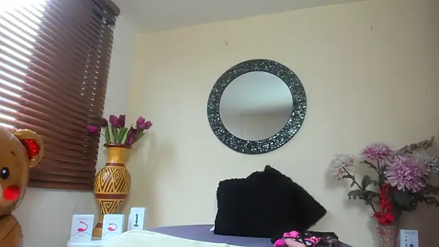 Maye Milf  online show from April 2026 01:00:02 PM