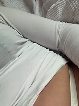 lena-smile683 online show from April 2026 02:33:02 PM