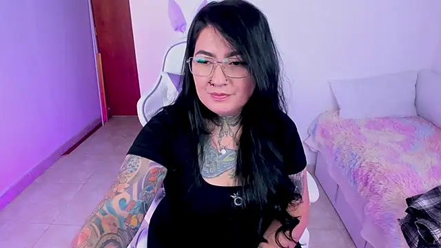 heeyy kitty online show from July 2026 10:04:01 PM