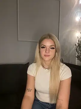 Luna-Noire online show from March 2026 09:12:01 PM