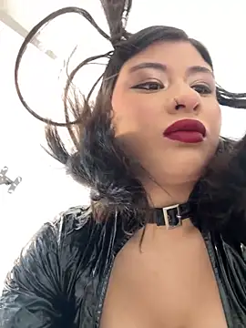 DaphneWayne online show from May 2026 05:28:02 PM