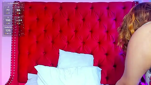 SunnyHoney  online show from June 2026 12:17:01 PM