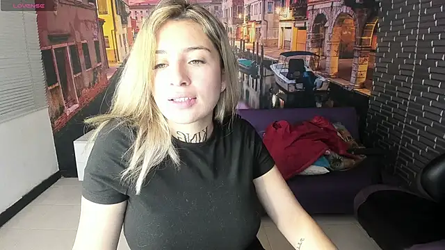 Tamaraa velez online show from April 2026 10:02:02 PM