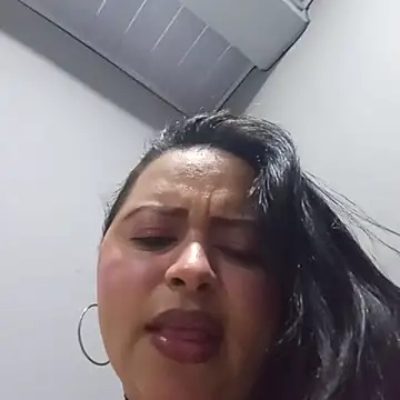 violetapeeveet online show from May 2026 06:52:01 AM