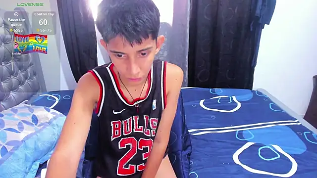 gomitaboy1 online show from March 2026 07:06:02 PM