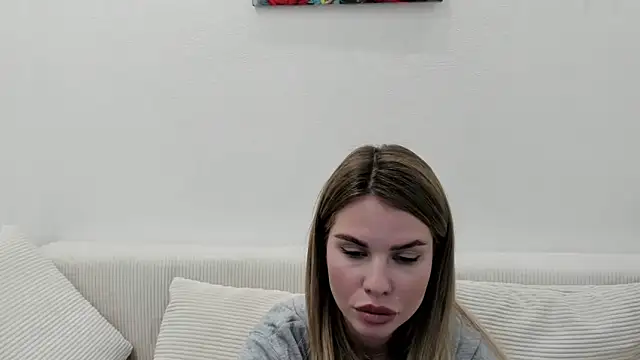 MollyCem online show from March 2026 04:57:02 PM