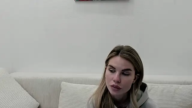 MollyCem online show from March 2026 08:14:01 PM