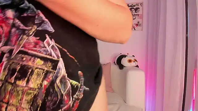 Snapshot of Ally_belle chatting on March 2026 01:06:02 AM Ally belle online show from March 2026 01:06:02 AM