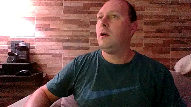 lustonfan online show from April 2026 10:29:02 PM