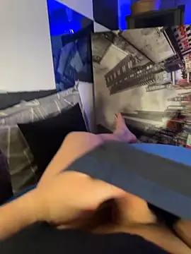 MatthewEmme2121 online show from April 2026 10:29:02 PM