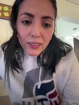 SamanthaWalker  online show from April 2026 01:37:02 PM
