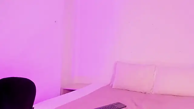 Eve-01 online show from May 2026 07:52:02 PM