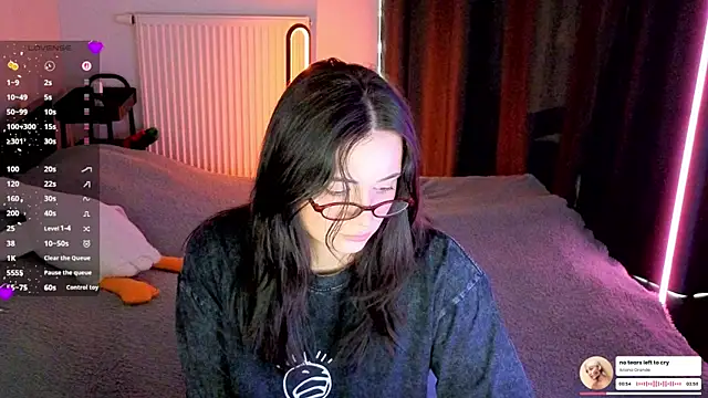 missy3kissy online show from May 2026 04:35:01 PM