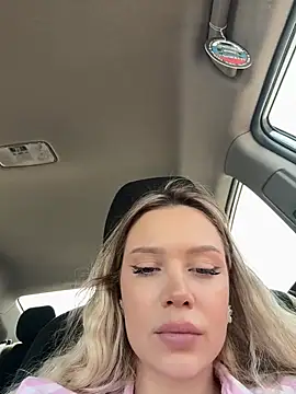 Girl Mia online show from March 2026 04:07:02 AM