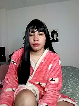 mollywee online show from May 2026 11:18:01 AM