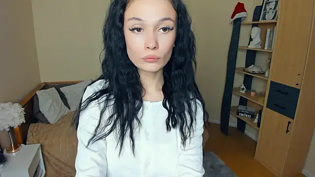 LynnCiprian online show from March 2026 07:08:02 PM