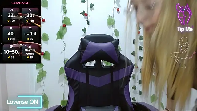 LiaRobertss  online show from March 2026 02:51:04 AM