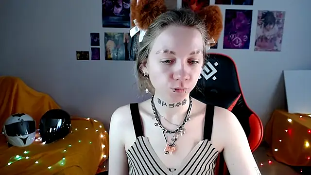 Snapshot of Nica_Kawaii chatting on May 2026 12:23:02 PM Nica Kawaii online show from May 2026 12:23:02 PM