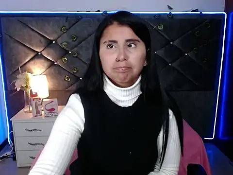 Alisha Gamskar13 online show from April 2026 01:04:01 PM